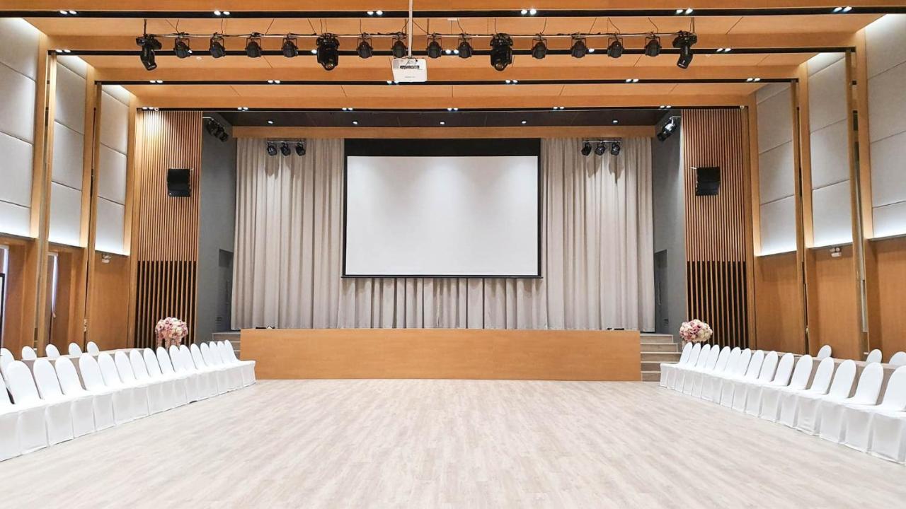 S.22素叻他尼酒店 外观 照片